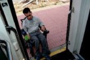 Discapacitados piden que se hagan denuncias contra Renfe