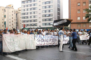 ’Sin papeles’ inicia una huelga de hambre ante la Catedral de Barcelona
