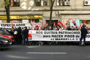 200 militantes de CGT se concentran frente a la sede del PSOE en Madrid para evitar el desalojo de Alenza