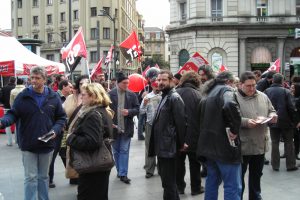 Más de doscientas personas se concentran en Bilbao contra la siniestralidad y la precariedad laboral