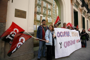 Militantes de CGT se concentran frente a la Embajada brasileña contra las condiciones de vida de los trabajadores en este país