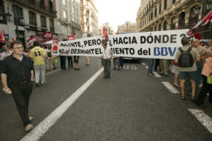 Madrid : segunda concentración de trabajadores de BBVA ante el edificio de Alcalá, 16