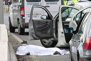 Muere un miembro de un piquete atropellado por una furgoneta en Granada