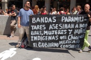 Concentración frente al Ministerio de Exteriores por el fin de la represión en México
