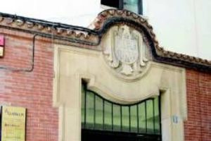 Burriana : polémica por el escudo franquista del edificio de Correos durante el 20-N