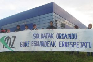 Bilbao : concentraciones de trabajadores frente a Mendiguren y Zarraua S.A.