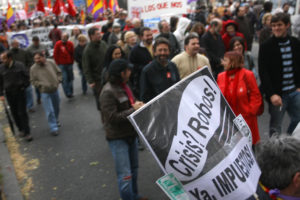 Centenares de personas se manifestaron el sábado en Madrid contra la crisis capitalista