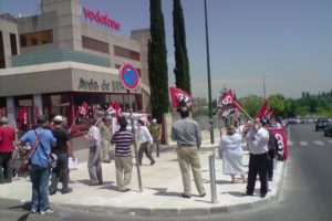 Crónica y fotos de la concentración el pasado jueves 7 de mayo en Vodafone