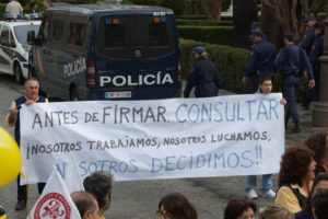 Correos : Huelga y manifestación en Sevilla (19 marzo)