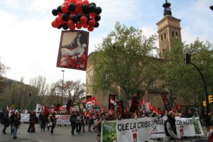 Zaragoza : Manifestación «Que la crisis la (a)paguen los ricos»