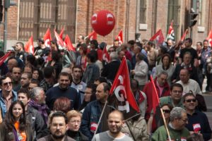 1º de Mayo en Valladolid : Un millar de personas desde el centro al barrio Delicias