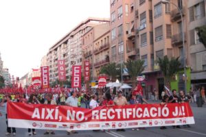Alicante : 30.000 personas se manifiestan en la Huelga General