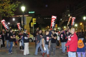 Barcelona : éxito de la huelga general en los turnos de noche