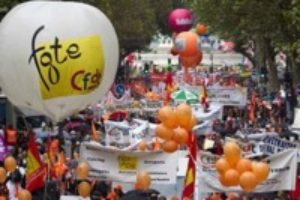 Francia : Quinta jornada de huelga general contra el recorte de pensiones de Sarkozy
