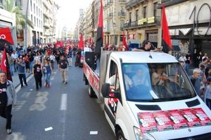 Barcelona : La concentración de la mañana se convirtió en manifestación piquetera