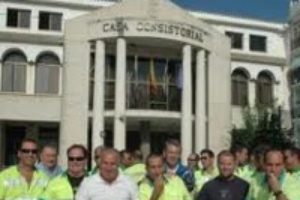 El Ayuntamiento de Rincón de la Victoria chantajea a los trabajadores del Servicio de Basuras y Limpieza