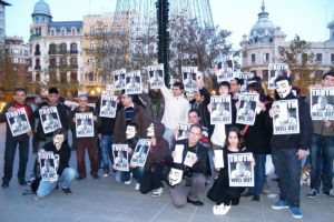 150 Activistes a València en defensa de Julian Assange i Wikileaks