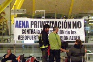 El gobierno envía antidisturbios contra la “Acampada” de trabajadores de Aena en defensa de aeropuertos públicos