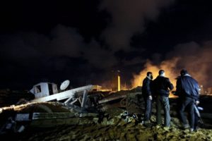 Israel lanza ataques contra Gaza hiriendo a veinte personas, entre ellas siete niños