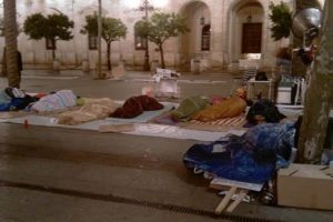 CGT con los trabajadores de Tussam acampados a las puertas del Ayto. de Sevilla