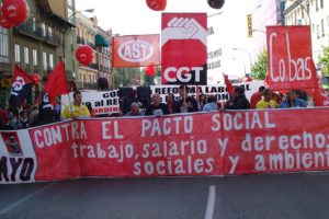 Varios miles de personas se manifiestan el 1º de mayo en Madrid contra el pacto social