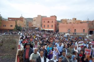 La ANDCM celebra el 18 aniversario del asesinato de Mustafa El Hamzaoui con una gran manifestación en Khenifra
