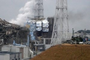A dos meses del accidente de Fukushima, la situación aún no está controlada
