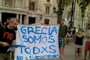 Video: Concentración en apoyo del pueblo de Grecia, Valencia 15M, 29-6-11