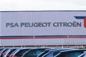 384 trabajadorxs de Semarsa, contrata de limpiezas en Peugeot Vigo, afectadxs por ERE