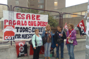 El 100% de limpiadores secunda la huelga en el Hospital General de Alicante
