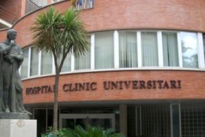 Protestas en limpiezas del Hospital Clínico de Valencia ante el impago de las nóminas