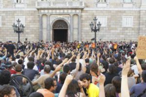 CGT-Barcelona: No a las detenciones e identificaciones a quienes protestaron contra los recortes