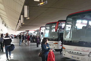 Convenio transporte viajeros por carretero de Granada, discrimina por doble escala salarial