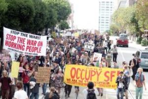 Arrestan a cuatro personas en marcha a Wall Street – San Francisco se suma a las protestas
