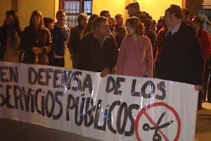 No a los despidos de interinos en el Ayuntamiento de Paterna