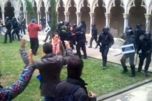 CGT Cataluña: Puertas cerradas y golpes de porras
