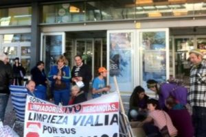 Piden al Ayto de Málaga que medie en el conflicto de Vialia. 13 días de huelga