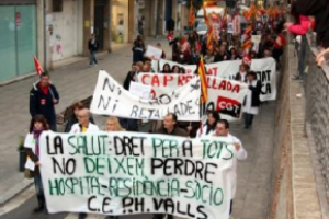 400 personas se manifiestan en Valls contra el ERE en Pius Hospital