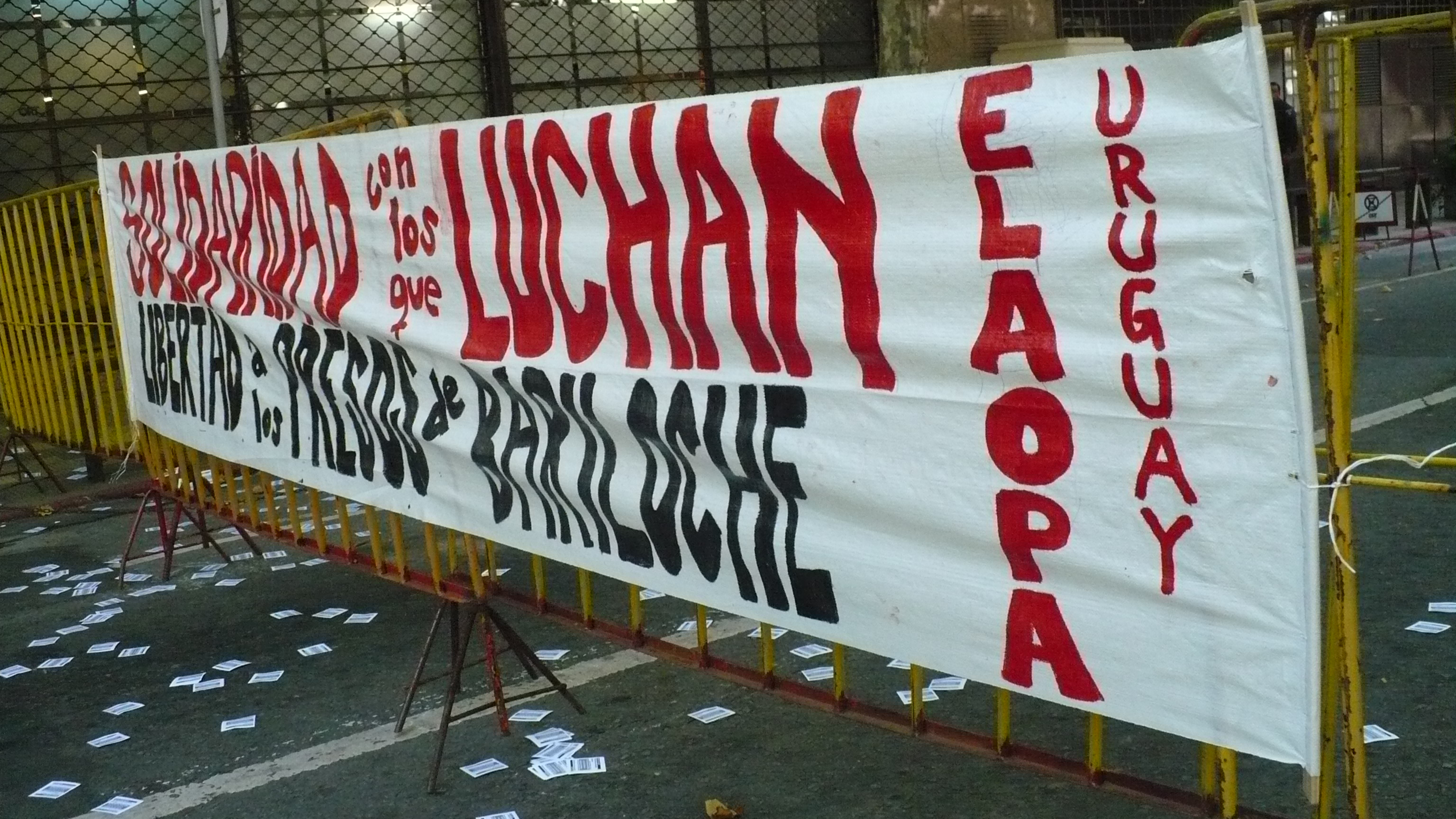Solidaridad con los compañeros de Bariloche, Uruguay