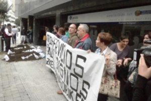 Movilización en Bilbo contra los recortes del Gobierno Vasco y Lanbide