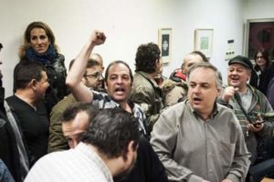 Las asambleas de trabajadores aprueban el acuerdo que desconvoca la huelga de limpieza en Madrid