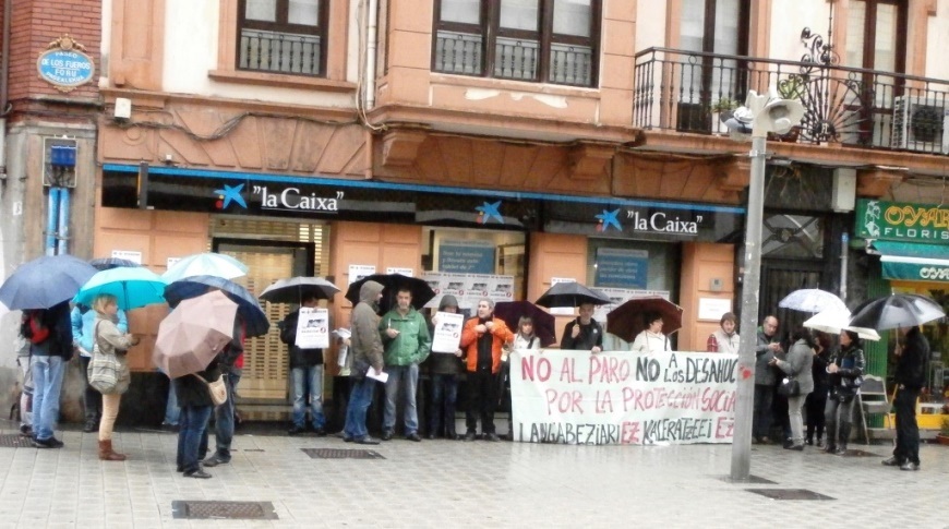 Movilización en Barakaldo en el aniversario del suicidio de Amaia Egaña cuando iba a ser desahuciada