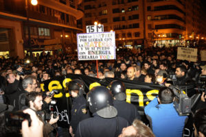 [Fotos] Masiva manifestación ’desobediente’ por el centro de Valencia