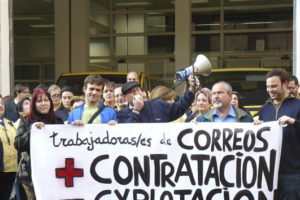 [Fotos] Concentración de trabajadores y trabajadoras de Correos en Castellón