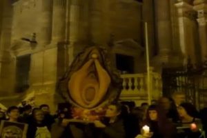 La Anarcofradía del Santísimo Coño Insumiso y el Santo Entierro de los Derechos Sociolaborales, procesionará el 10 de abril en Sevilla
