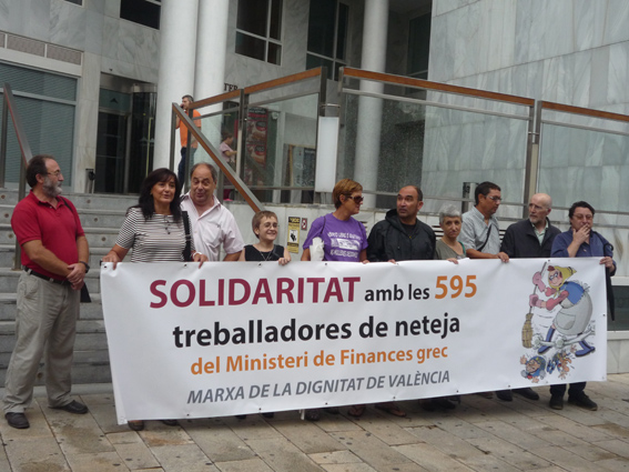 [Fotos] Concentración en Valencia en solidaridad con las 595 trabajadoras de limpieza griegas