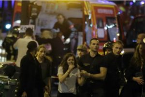 El pueblo francés sufre en carne propia la barbarie de la guerra y el terrorismo que su gobierno financia e impulsa en otros países: Más de 125 personas asesinadas por una ola de atentados yihadistas