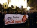 [Fotos] Concentración por la absolución de las feministas denunciadas por sacar en procesión «El santísimo coño insumiso»