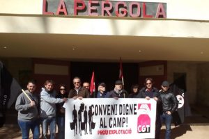 Concentración de CGT Castelló contra la pérdida de derechos de los y las trabajadoras del campo