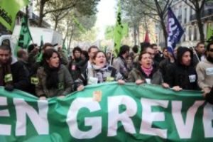 France on Strike Again: The Chance of a Transnational Movement?